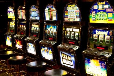 Slip taruhan dengan detail dan odds Slip taruhan sepak bola menunjukkan pilihan dan total nilai taruhan
